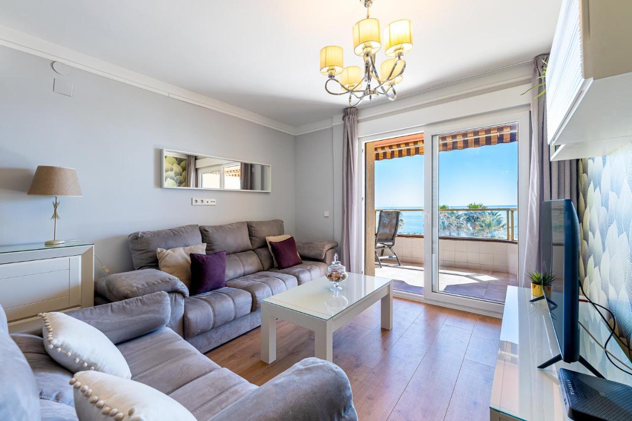 797 Holiday Rentals - Amplio Piso Con Terraza En Primera Linea De Playa Torremolinos Luaran gambar