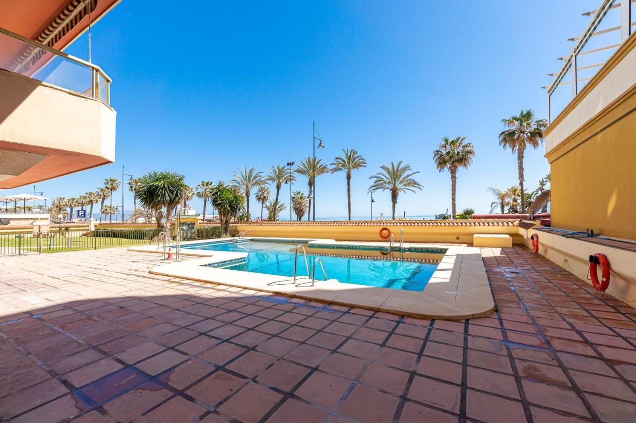 797 Holiday Rentals - Amplio Piso Con Terraza En Primera Linea De Playa Torremolinos Luaran gambar